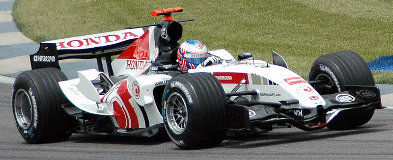 800px-Button_(BAR)_qualifying_at_USGP_2005.jpg